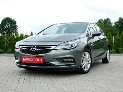 Beżowy Używany 2018 Opel Astra Hatchback | 33 700 zł (Dobra cena)
