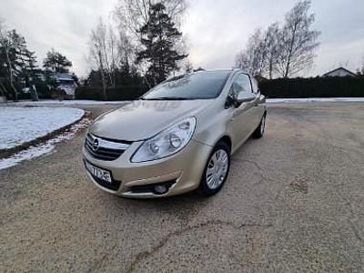 Używany Opel Corsa 80 KM (58 kW) 2009 Złoty Hatchback