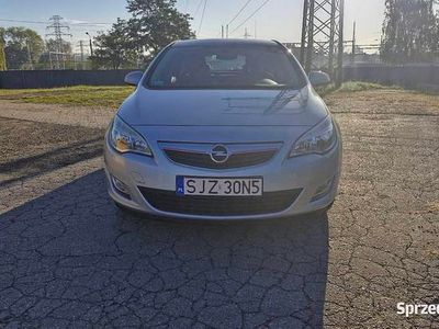 Srebrny Używany 2010 Opel Astra Hatchback | 24 900 zł (Dość drogi)