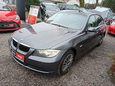 Szary (metalik) Używany 2007 BMW 318 Sedan/Limuzyna | 19 900 zł (Dość drogi)