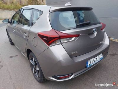 Toyota Auris Hybrid