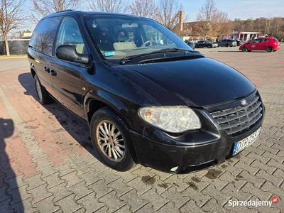 Czarny Używany 2006 Chrysler Voyager Minivan | 8900 zł