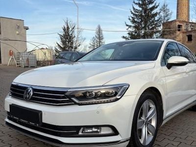 Biały Używany 2016 VW Passat Highline Sedan/Limuzyna | 72 900 zł (Drogi)