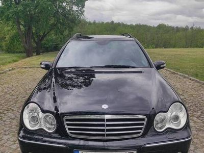 Używany 2006 Mercedes C320 | 26 900 zł