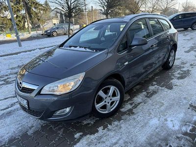używany Opel Astra 1.4dm 120KM 2013r. 185 000km