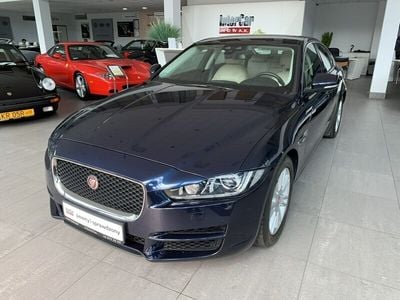 Używany Jaguar XE Prestige 180 KM (132 kW) 2017 Granatowy Sedan/Limuzyna