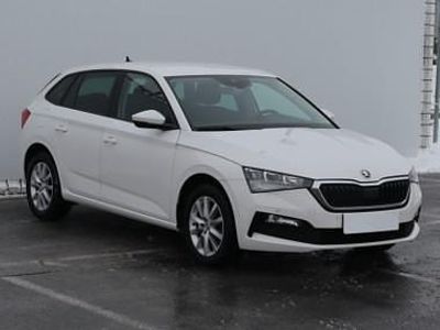 Biały Używany 2021 Skoda Scala Hatchback | 46 999 zł (Uczciwa cena)