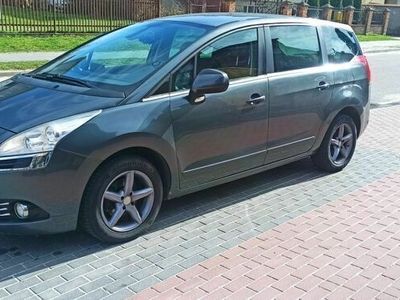 używany Peugeot 5008 1,6 HDi zarejestrowany w pl 13 rok