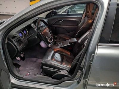 Używany Volvo V70 2011 Srebrny Kombi