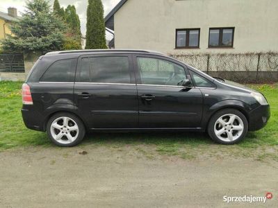 używany Opel Zafira B 2005 r. 1.8 + GAZ 7 osób