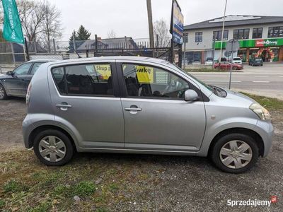 używany Daihatsu Sirion brat Yaris możliwa zmiana