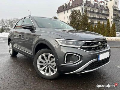 Szary Używany 2023 VW T-Roc SUV | 101 700 zł (Uczciwa cena)
