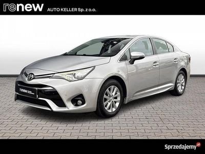 Używany Toyota Avensis 147 KM (108 kW) 2018 Srebrny Sedan/Limuzyna