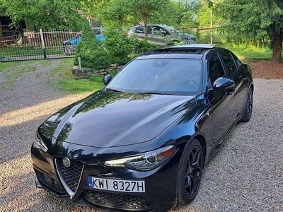 używany Alfa Romeo Giulia 2.0 280 KM Niski przebieg 23tys KM