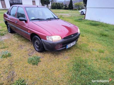 używany Ford Escort 1.3 benzyna 97rok dobry stan