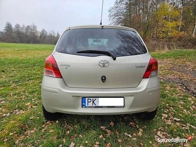 Inny kolor Używany 2009 Toyota Yaris Hatchback | 13 800 zł (Dobra cena)