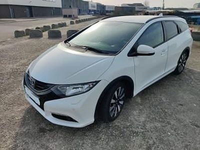 Używany Honda Civic 120 KM (88 kW) 2015 Biały Kombi