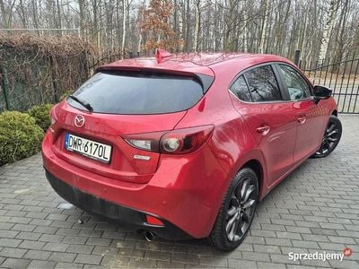 Używany Mazda 3 2016 Czerwony Hatchback