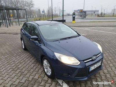 Granatowy Używany 2013 Ford Focus Kombi | 11 900 zł (Uczciwa cena)