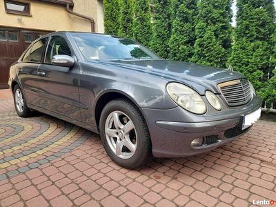 Używany Mercedes E200 2006 Szary Sedan/Limuzyna