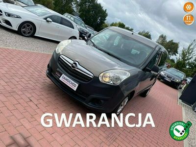 używany Opel Combo 1.6dm 105KM 2012r. 280 000km