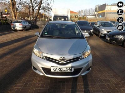 Używany Toyota Yaris 99 KM (72 kW) 2012 Srebrny Hatchback