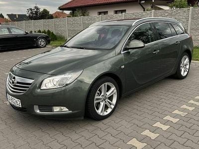 Używany Opel Insignia 220 KM (161 kW) 2010 Zielony Kombi