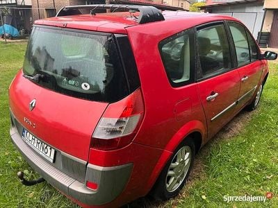 Czerwony Używany 2005 Renault Scénic II Minivan | 2500 zł
