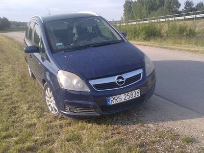 używany Opel Zafira Zafira