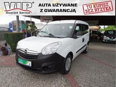 Używany Opel Combo 90 KM (66 kW) 2015 Biały (metalik) Minivan