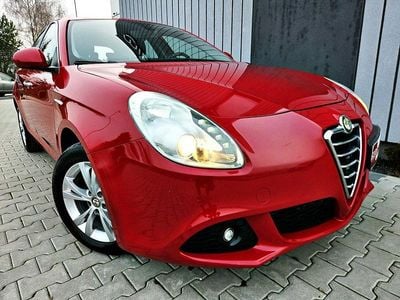 Używany Alfa Romeo Giulietta 105 KM (77 kW) 2011 Bordowy (metalik) Hatchback