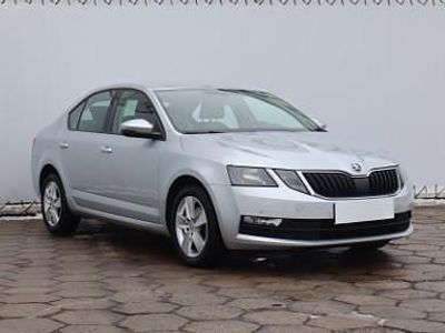 Srebrny Używany 2019 Skoda Octavia Hatchback | 53 999 zł (Dobra cena)