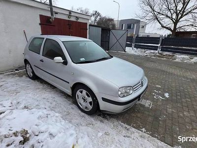 Używany VW Golf IV 1999 Srebrny Hatchback