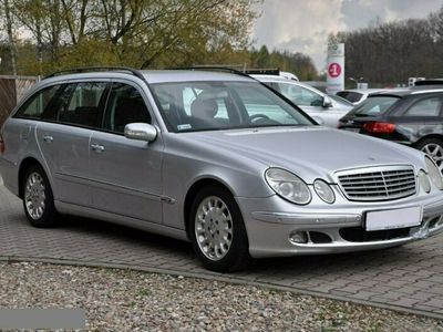 używany Mercedes E220 Classic 2.2CDi150PS Automat Nawigacja Klimatronik Drewno TechnicznieOK