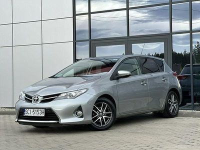 Używany Toyota Auris 132 KM (97 kW) 2015 Szary (metalik) Hatchback