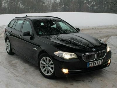 Czarny Używany 2012 BMW 520 Kombi | 37 999 zł (Uczciwa cena)