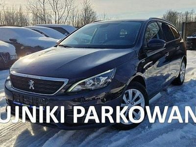 Używany Peugeot 308 SW Style 99 KM (72 kW) 2018 Niebieski Kombi