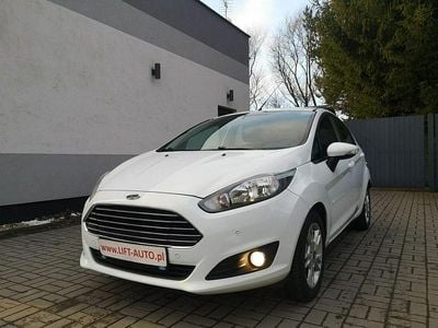 Biały Używany 2015 Ford Fiesta Hatchback | 24 900 zł (Uczciwa cena)