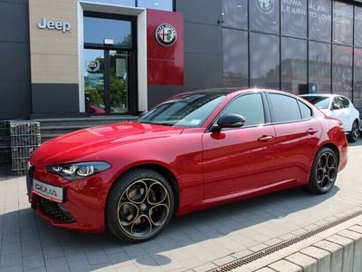Lakier pastelowy czerwony alfa red Nowe 2025 Alfa Romeo Giulia Sedan/Limuzyna | 222 568 zł (Uczciwa cena)