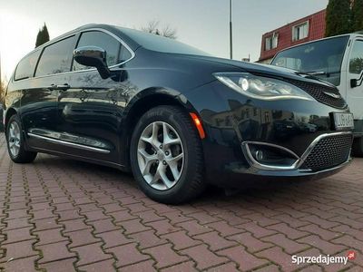Czarny Używany 2020 Chrysler Pacifica Sedan/Limuzyna | 107 900 zł (Drogi)