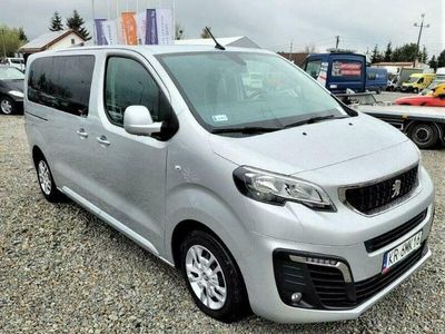 używany Peugeot Traveller