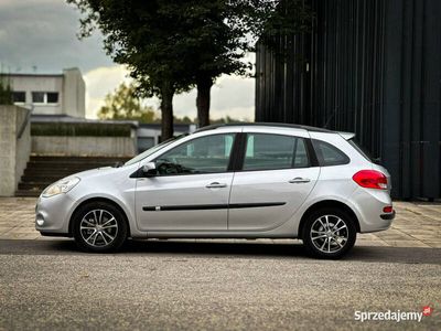 używany Renault Clio 1.5dm 75KM 2011r. 180 000km