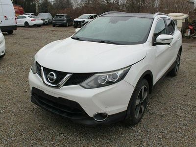 Używany Nissan Qashqai 110 KM (80 kW) 2015 Biały SUV