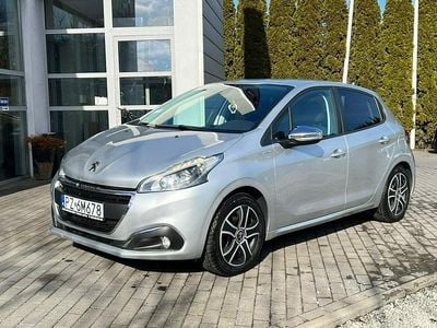 Używany Peugeot 208 75 KM (55 kW) 2018 Srebrny (metalik) Hatchback