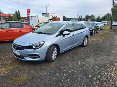 Niebieski Używany 2021 Opel Astra Kombi | 45 700 zł (Uczciwa cena)