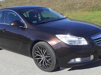 Używany Opel Insignia 140 KM (102 kW) 2012 Bordowy Coupe