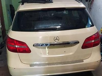 Używany Mercedes B180 2014 Minivan