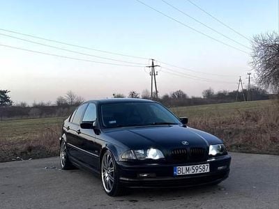 Używany BMW 320 2000 Czarny Sedan/Limuzyna