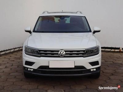 Biały Używany 2018 VW Tiguan SUV | 87 999 zł (Dość drogi)