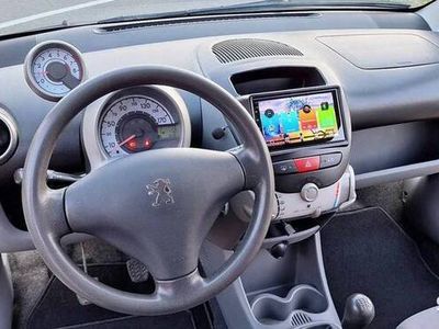 Używany Peugeot 107 2007 Żółtozłoty Hatchback